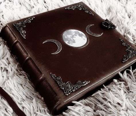 Supernatural Script, Lunar Witch Aesthetic, Grimoire Aesthetic, Pagan Inspiration, Halloween Spell Book, Lunar Witch, Halloween Spells, Healing Journaling, Book Binding Diy