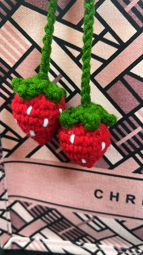 #crochet #strawberry Strawberry Charm Crochet, Charm Crochet, Strawberry Charm, Crochet Strawberry, Knit Crochet, Knitting, Crochet