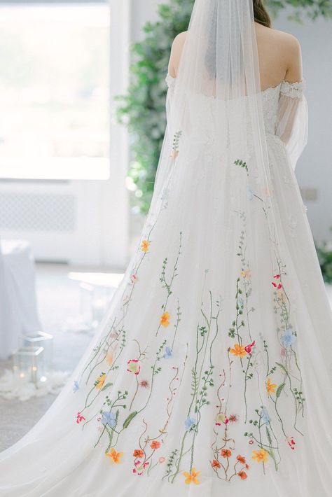 Colorful Embroidered Dress, Veil With Flowers On It, Wedding Dresses Wildflower, Wedding Dress With Embroidered Veil, Flower Wedding Vales, Wedding Floral Veil, Garden Wedding Veil, Veil With Embroidered Flowers, Flower Embroidery Veil