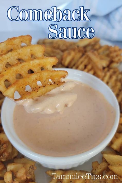 Easy Comeback Sauce Recipe made with pantry basics. This easy dipping sauce takes minutes to prepare and tastes amazing. Big Mac Dressing, Zaxbys Sauce, Comeback Sauce Recipe, Bloomin Onion Sauce, Raspberry Limeade, Sweet N Sour Sauce, Mcdonalds Sweet Tea, Mcdonald's Big Mac, Sweet N Sour Sauce Recipe