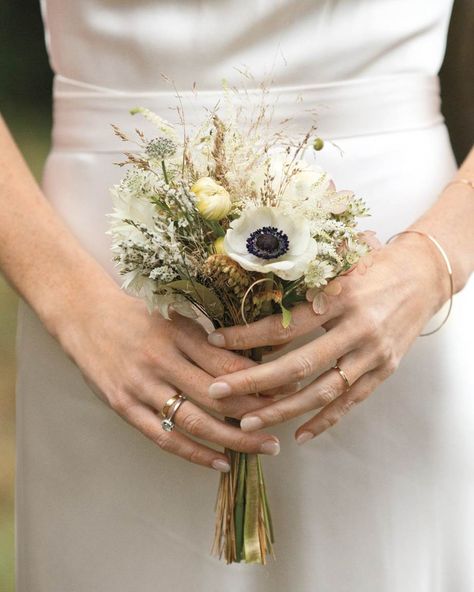 Small Bridal Bouquets, Small Wedding Bouquets, Anemone Bouquet, Simple Wedding Bouquets, Tiny Wedding, Bridal Bouquet Fall, Beach Wedding Flowers, White Bridal Bouquet, Fall Wedding Bouquets