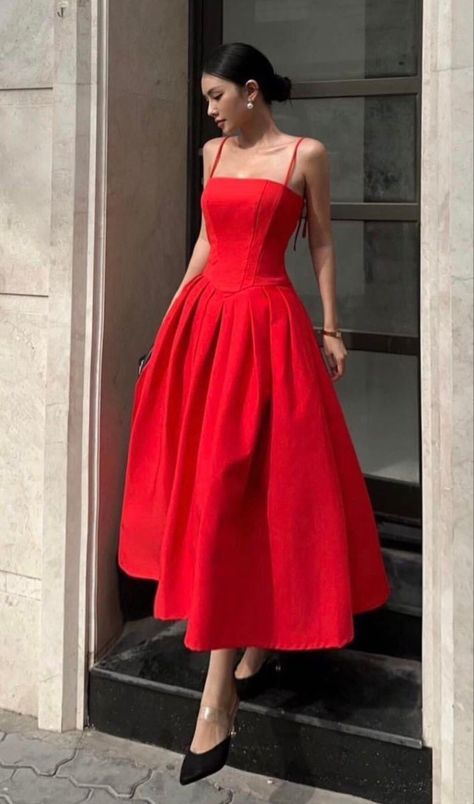 Red Dress Classy Elegant Midi, Elegant Midi Dress Classy, Midi Dress Classy, Classic Red Dress, Dress Elegant Short, Elegant Ball Gowns, Red Dresses Classy, Ladies Gown, Classy Work Outfits