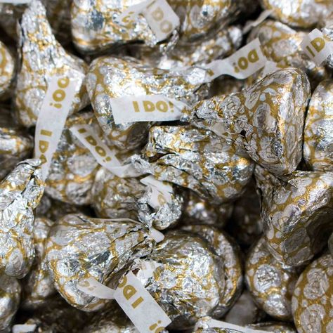 Free 2-day shipping. Buy Wedding Candy 'I Do' Hershey's Kisses at Walmart.com Pink Hershey Kisses, Wedding Hershey Kisses, Bridal Shower Prizes, Personalized Chocolate Bars, Online Candy Store, Candy Buffet Tables, Hershey's Kisses, Milk Chocolate Candy, Personalized Candy