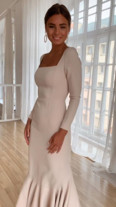 Civil Wedding Elegant Dress, Stylish Wedding Guest Dresses, Midi Bridal Dress Long Sleeve, Civil Wedding Dresses Long Sleeve, Civil Wedding Dresses Winter, Winter Civil Wedding Dress, Winter Wedding Dresses Guest, Winter Courthouse Wedding Outfit, Civil Wedding Dress Guest