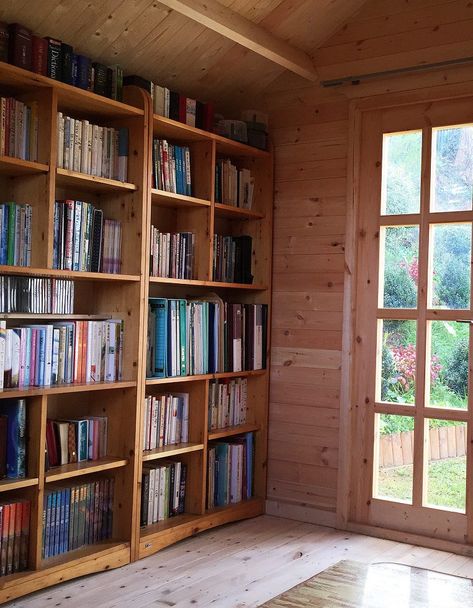 Shed Library, Book Shed, Shed Remodel, I Wanna Fall In Love, Endless Library, Peaceful Reading, Studio Music Room, Fort Ideas, Hut House