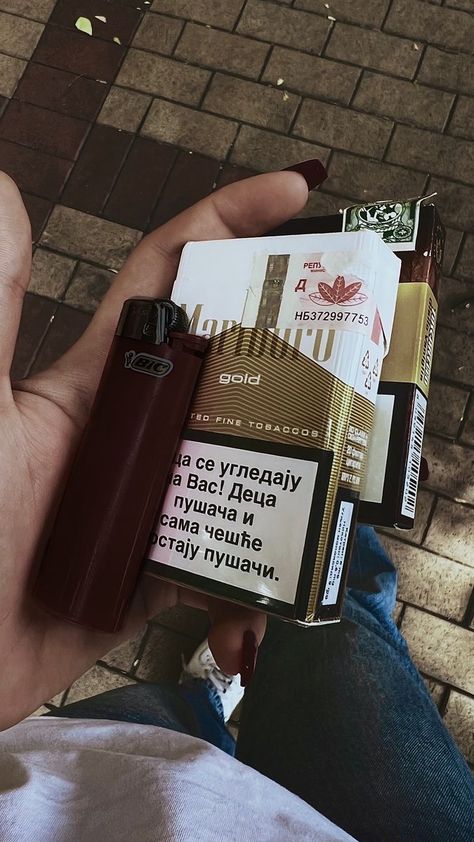 Dark Red Nails, Doodle Frame, Coffee Obsession, Good Cigars, Cigars And Whiskey, Pop Art Wallpaper, Brasov, Puff And Pass, Night Aesthetic