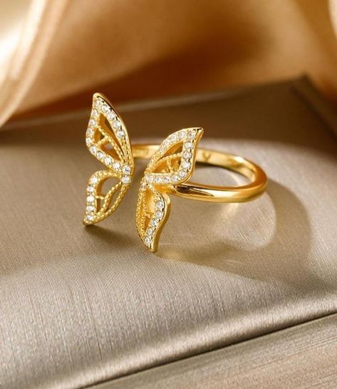 Butterfly Stuff, Dr Jewelry, Gold Butterfly Ring, Butterfly Rings, Hand Jewelry Rings, Pave Setting Ring, Jewellery Photography, Korean Jewelry, 17th Birthday