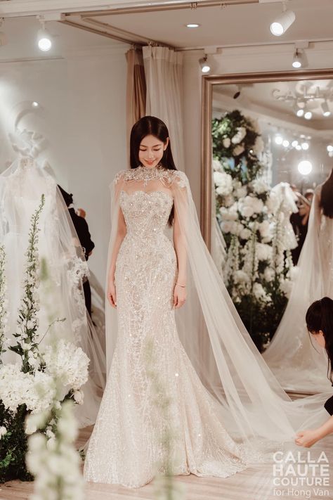 Singapore Wedding Dress, Fairytale Wedding Dress Princesses, Wait Dress, Wedding Dress Topper, Dress Topper, Bride Dress Simple, Classy Wedding Dress, Fairy Tale Wedding Dress, Pretty Wedding Dresses