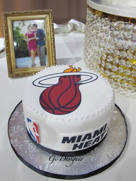 Miami Cake Ideas, Miami Heat Party Ideas, Miami Heat Birthday Party Ideas, Miami Heat Birthday Cake, Miami Heat Party, Miami Heat Cake, Basketball Birthday Cake, Lebron James Miami Heat, Miami Heat Logo