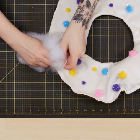 DIY Donut Pillow - WeAllSew Easy Donut Holes, Doughnut Pillow, Donut Cushion, Diy Donut, Donut Pillow, Diy Donuts, Donut Holes, Cake Donuts, Running Stitch