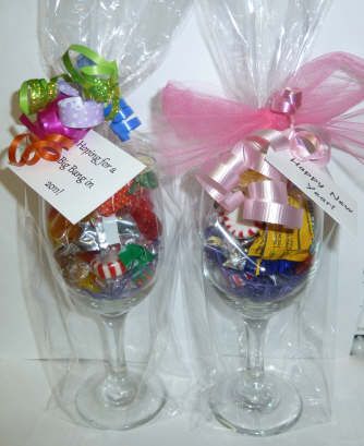 Great idea for a thank you.  Fill a wine glass with a little shred and candy. Place in a cello bag and tie off with ribbon and a note.  2 filled with chocolates and placed in a basket with a bottle of wine or Champaign is a nice gift also. Wine Glass Gifts Ideas, Candy Place, Diy Gift Baskets, A Bottle Of Wine, Crafty Gifts, Candy Bouquet, Bottle Of Wine, Photo Ornaments, Jar Gifts