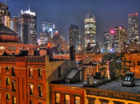 If you're planning to catch a Broadway show, you'll want to visit some of these Hell's Kitchen gems to round out the trip. New York Rooftop Aesthetic, Nyc Rooftop Aesthetic, Hells Kitchen Nyc, New York Rooftop, City Rooftop, Rooftop View, Roof Tops, Nyc Rooftop, Kitchen New York