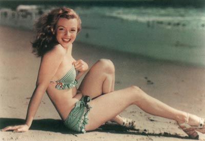 HowStuffWorks "Marilyn Monroe\'s Movie Ambitions". Young Marilyn Monroe, Rare Marilyn Monroe, George Peppard, Ursula Andress, Alfred Eisenstaedt, Anthony Kiedis, Pinup Art, Kirk Douglas, Joe Dimaggio