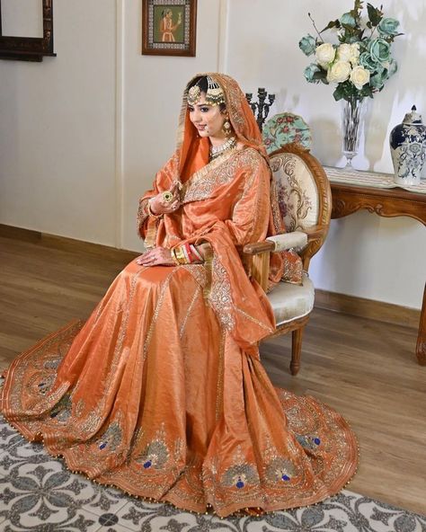 Sikh Wedding Dress, Shadi Outfits, Wedding Lehngas, Function Dress, Dress Designs For Stitching, Bridal Suit, Sikh Bride, Anand Karaj, Latest Bridal Lehenga