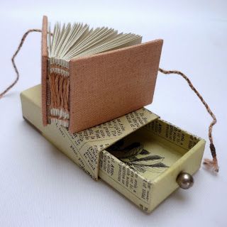 Tiny Books, Matchbox Crafts, Match Boxes, Altered Tins, Matchbox Art, Miniature Book, Bookmaking, Match Box, Book Arts