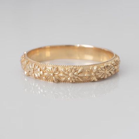 Florist Ring Vintage Antique Botanical Wedding Band Bridal Ring in 14 Karat Solid Gold - Etsy Canada Gold Wedding Ring For Bride, Solid Gold Wedding Ring, Detailed Gold Wedding Band, Vintage Band Ring, Wedding Rings Delicate, Wedding Bands Floral, Floral Engraved Ring, Carved Gold Ring, Gold Wedding Bands Women Unique