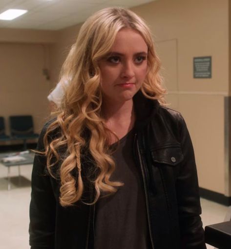 Claire Novak Supernatural, Supernatural Claire, Kathryn Love Newton, Wayward Sisters, Claire Novak, Kathryn Newton, Ester Exposito, Young Avengers, Me As A Girlfriend