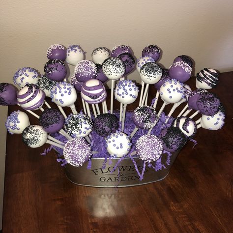 Vamperina theme cake pops for a friends party Wednesday Addams Cakepops, Addams Family Cake Pops, Wednesday Adams Cake Pops, Vampirina Birthday Party Ideas Food, Vampirina Cake Pops, Wednesday Birthday Party Theme Food, Vamparina Cakes Ideas, Black And Purple Cake Pops, Vamparina Cakes