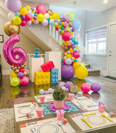 The Cutest Lego-Themed Party Ideas - Stylish Celebrations Girl Lego Birthday Party, Lego Girls Birthday Party, Lego Birthday Party Decorations, Girls Lego Party, Lego Friends Birthday Party, Lego Friends Birthday, Lego Themed Party, Lego Theme, Lego Girls