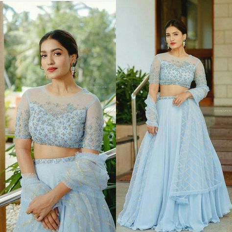 Netted Blouse Designs For Lehenga, Net Lehenga Blouse Designs, Wedding Lehenga For Brides Sister, Lehanga Blouses Modern, Banarasi Lehenga Blouse Design, New Trend Lehenga Designs, Lehenga Red Bridal, Lehenga Designs Bridal, Blouse Design Bridal