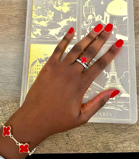 Short Red Nails On Dark Skin, Red Nails For Black Skin, Short Red Matte Nails, Red Nail Polish Colors For Dark Skin, Dark Skin Red Nails, Matte Nails On Dark Skin, Red Nails Brown Skin, Red Nails Dark Skin, Red Nails On Brown Skin