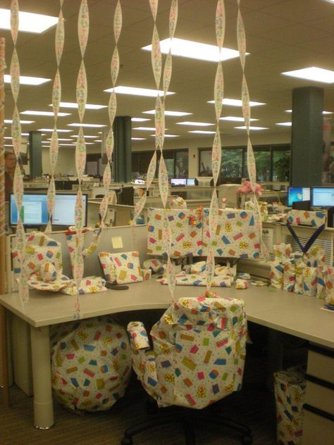 office birthday! Co Workers Birthday Ideas Offices, Office Bday Decorations, Desk Decorations For Birthday, 21st Birthday Office Decorations, Office Birthday Treats, Office Decor Birthday Ideas, Coworker Birthday Desk Decorating Ideas, Office Decorating For Birthday, Decorate Desk For Birthday