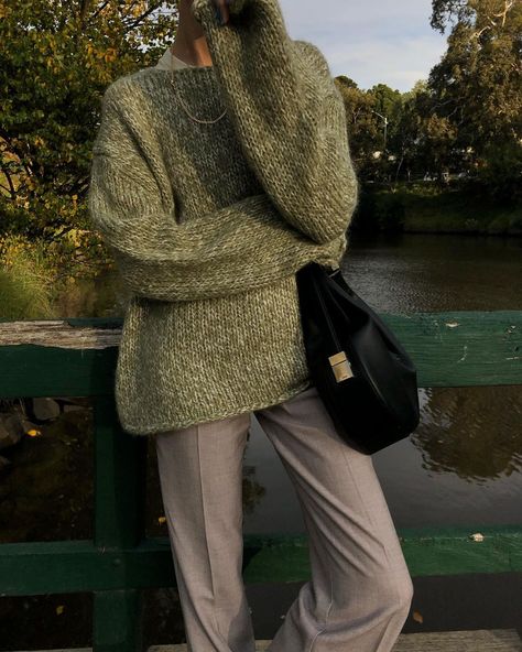 Jess Alizzi, Clothing Aesthetic, Spring Sweater, Warm Outfits, Outfit Inspo Fall, Looks Style, Fall Winter Outfits, Group Chat, Autumn Winter Fashion