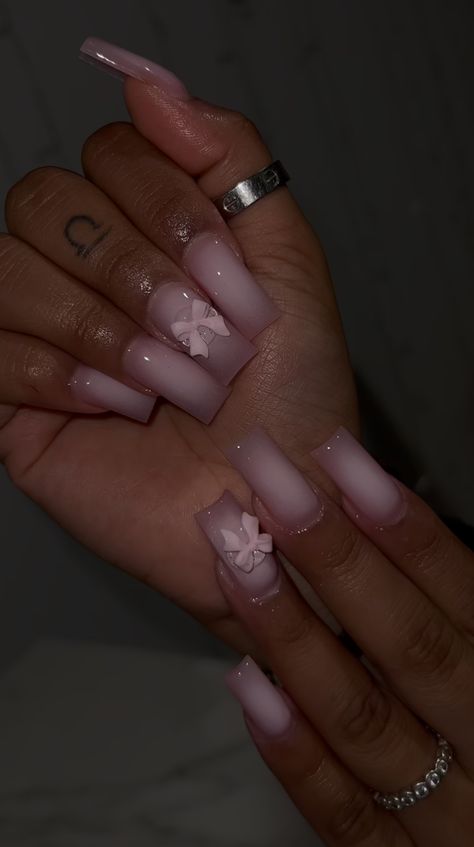 Regular Nails Design, Nails Design Real Nails, Nails Plain Design, Nail Art Designs Fancy, Nail Design Diamonds, Instagram Nail Post Ideas, Trending Acrylic Nails 2024, Square Shape French Tip Nails, Nail Inspo Simple Square