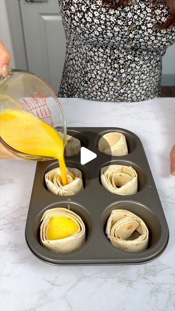 CIRQNAMICS on Instagram: "Easy breakfast everyone will love!😍 #breakfast #easyrecipe #muffins" Egg Tortilla Hack, Breakfast Tortilla Ideas, Breakfast Tortilla Wraps, Tortilla Breakfast Ideas, Cinnamon Rollups, Whipped Eggs, Tortilla Hack, Breakfast Tortilla, Breakfast Muffin