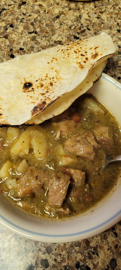 Crock Pot Chile, Crockpot Chile, Chile Verde Pork, Easy Mexican Recipes, White Bean Soup Recipes, Chili Verde, Verde Recipe, Grandma Cooking, Slow Cooked Chicken