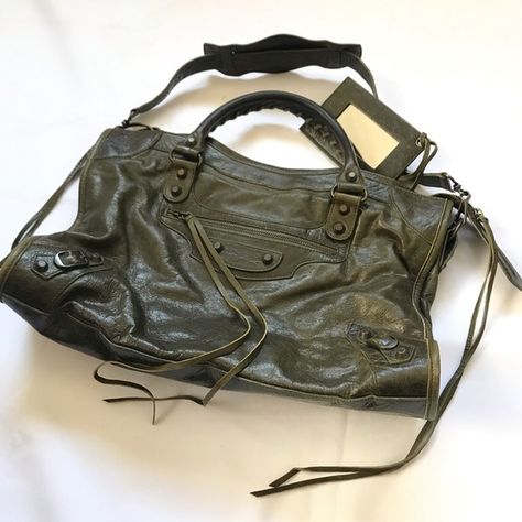 Balenciaga olive green city bag 115748 Balenciaga Neo Classic, Balenciaga Handbags, Neo Classic, Green City, City Bag, Denim Bag, Girls Bags, Bag Bag, Balenciaga City Bag