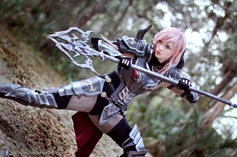 Lightning Dark Knight FF13 Cosplay by AlysonTabbitha on DeviantArt Alyson Tabbitha, Bane Cosplay, Yuna Cosplay, Lightning Cosplay, Skin Tags On Face, Cosplay Armor, Epic Cosplay, Final Fantasy X, Unique Costumes