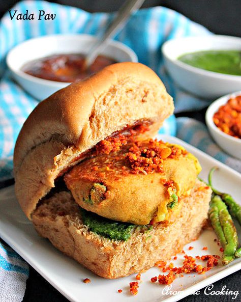 Finally, today I am posting Vada Pav. Vada Pav is a popular street food of Maharashtra ( a state in India ). It's actually pav... Maharashtrian Food Photography, Vadapav Photography, Vada Pav Photography, Food Images Indian, Food Of Maharashtra, Indian Food Pictures, Maharashtra Food, Vada Pav Recipe, Indian Food Blog