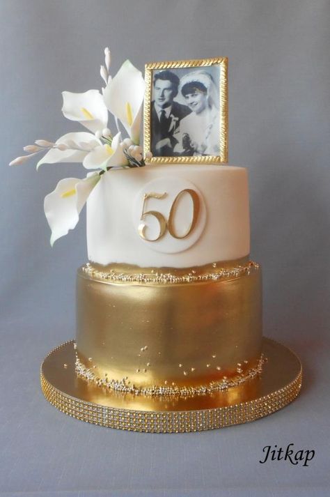 Golden Anniversary Cake Ideas, Golden 50th Birthday Cake, Golden Theme Cake, Golden Wedding Cakes 50th Anniversary, Golden Wedding Anniversary Cake Designs, Golden Anniversary Cake, Anniversary Cake With Photo, Golden Wedding Anniversary Cake, Golden Wedding Cake