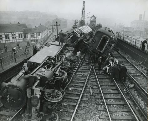 Railway Accidents, Amtrak Travel, Steam Trains Photography, Steam Trains Uk, Train Crash, Old Steam Train, Abandoned Train, Steam Railway, Railroad Photography