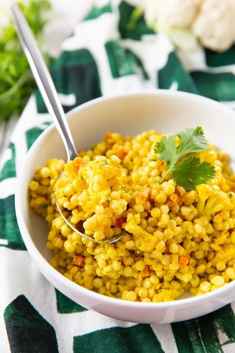 Mendocino Farms Curried Couscous with Roasted Cauliflower - The Missing Lokness Mendocino Farms, Curried Couscous, Couscous Salad Recipes, Fire House, Couscous Recipes, Couscous Salad, Idee Pasto Sano, Roasted Cauliflower, The Missing