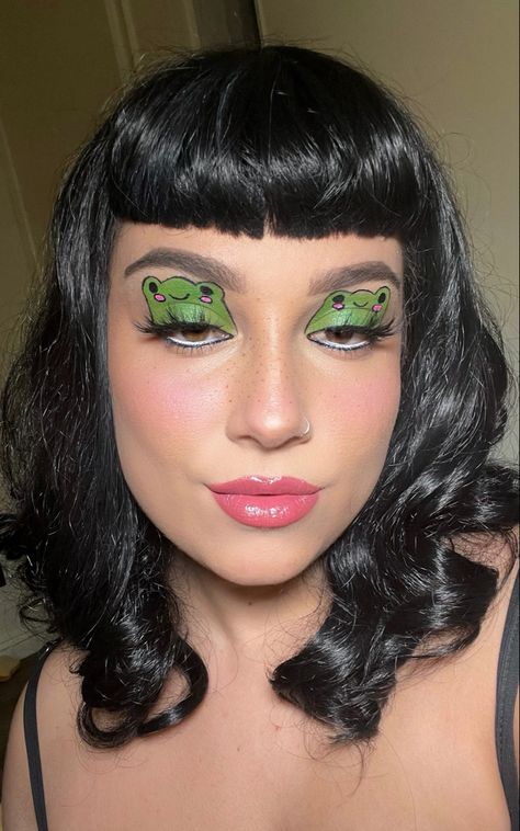 Makeup Graphic Liner, Lashes Ideas, Funky Makeup, Makeup Face Charts, Halloween Eye Makeup, Rave Makeup, Eye Makeup Pictures, Green Makeup, Life Series