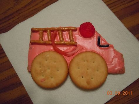 Fire Truck Snack Ritz Cracker, Teacher Board, Teacher Boards, Fall Preschool, Black Licorice, Ritz Crackers, Fun Treats, School Snacks, Preschool Ideas