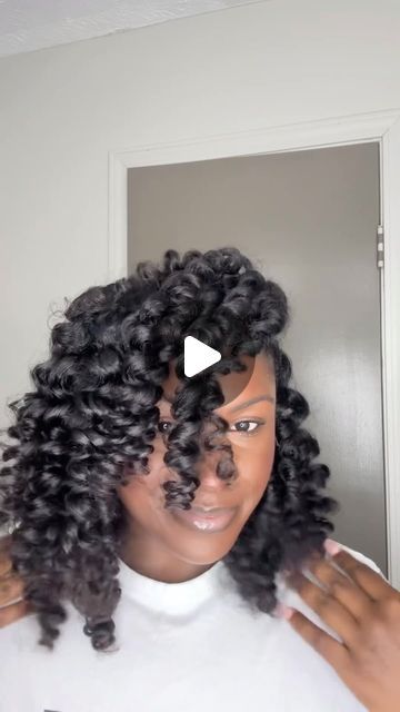 Naturally Melaninn Hair on Instagram: "Flexi Rods Slay💅🏿❤️ . . Follow @naturallymelaninn for more!👑🔥 🌻 . . . 🎥: @ebonyswope . . #naturalhair #coilyhair #melanin #ponytail #natural #naturallymelaninn #naturalhairdaily #blackgirls #braids #blackgirlrocks #naturalhairspots #hairspray #hairproducts #healthynaturalhair #healthyhair #haircare #kinkyhair #curlyhair #healthycurls #naturalhairtips #teamnatural #flexirods #lovecurls #type4hair #hairtutorial #blackwomen #explorepage ** I do not own copyrights of sound & video/photo**" Spiral Curls On Natural Hair, Flexi Rod Hairstyles For Black Women, Flexi Rod Set On Natural Hair, Flexirods On Natural Hair, Natural Hair Flexi Rods, Flexi Rods On Natural Hair, Defined Curls Natural Hair, Sound Video, Flexi Rods