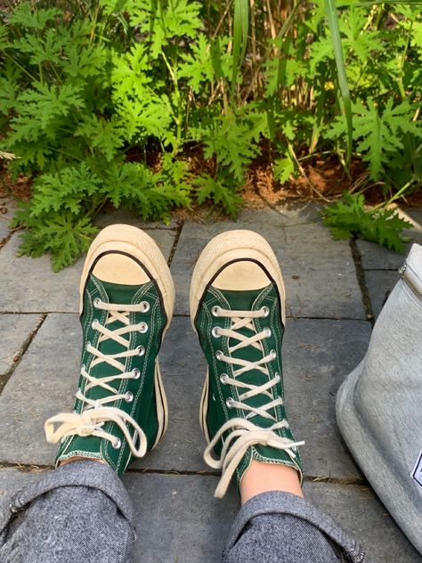 Green Chuck 70 Outfit, Green Converse Sneakers, Chuck 70 Aesthetic, Chuck 70 High Top Outfit, Converse Chuck 70 Green, Converse Chuck 70 Outfit, Forest Green Converse, Green Chuck 70, Green Converse Outfit