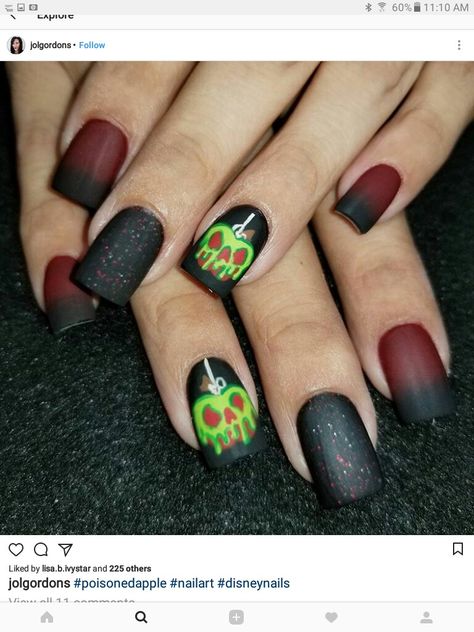 Nightmare Before Christmas Gel Nails, Poison Nail Art, Horror Nail Ideas, Poison Apple Nail Art, Poison Apple Nails, Disney Villain Nails, Nail Art Disney, Crazy Nails, Halloween Nail Designs