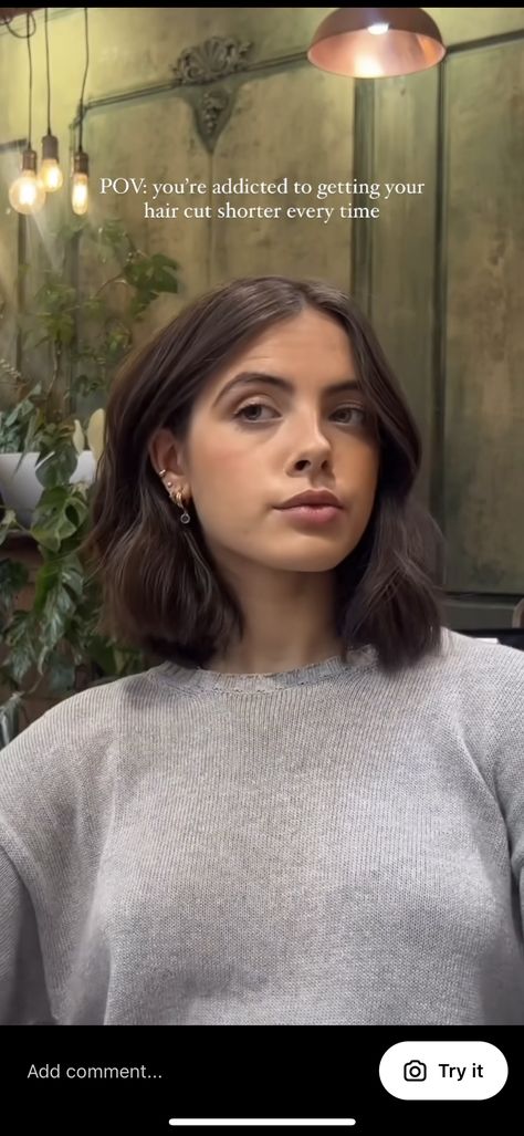 Short Hair For Straight Thick Hair, Rounded Short Hair, Shoulder Length Haircut Inspiration, Brunette Bob 2023, Short Hairstyle Women 30s Brunette, Thick Hair Choppy Bob, Lob Hairstyle Round Face, Short Brown Hair Face Framing Layers, Collarbone Length Hair Middle Part