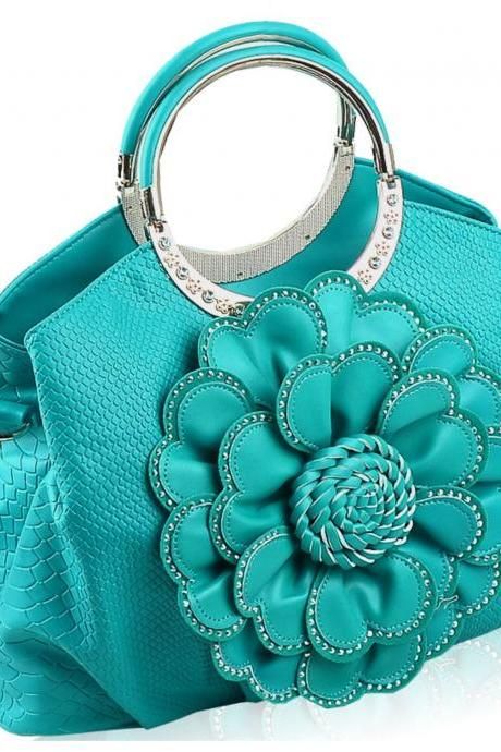 Aqua Wedding Theme, Turquoise Clothes, Turquoise Bag, Turquoise Fashion, Aqua Wedding, Casual Purse, Travel Makeup Bag, Pocket Money, Shades Of Teal