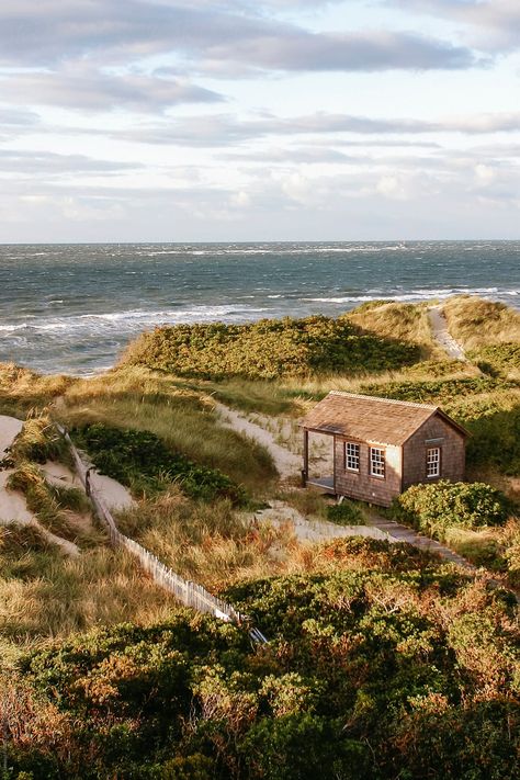 New England Coastal Town Aesthetic, Western Massachusetts Aesthetic, Fall In Nantucket, New England Photography, New England Fall Aesthetic, Nantucket In The Fall, New England Summer Aesthetic, Nantucket Fall, New England Spring