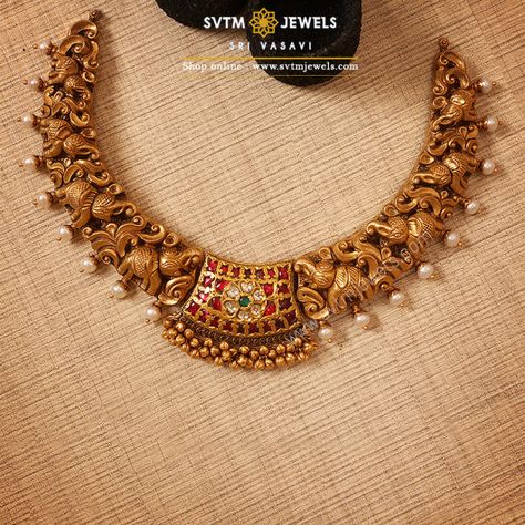 Jagruti Haram - Long Necklaces - Gold Small Sets Jewellery Gold, Short Necklace Designs Gold, Gold Short Necklace Designs, Gold Short Necklace, Temple Jewelry Necklace, Gold Temple Jewellery, Antique Necklaces Design, Choker Necklace Designs, Antique Gold Jewelry Indian