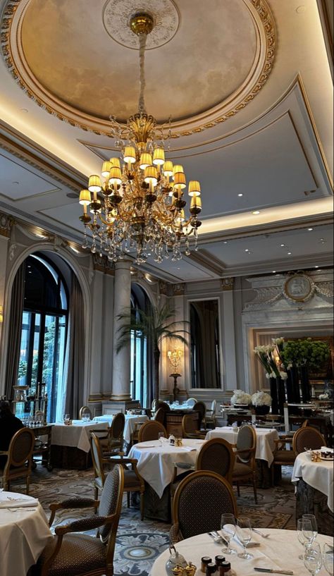 Old Money Hotel Aesthetic, Luxury Restaurant Interior Design Modern, Cozy Restaurant Interior, Restaurant Interior Design Modern, Luxury Restaurant Interior, Hotel Aesthetic, Cozy Restaurant, Alcohol Aesthetic, Luxury Restaurant