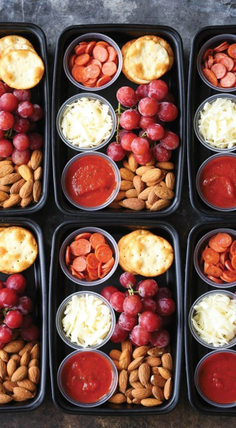 DIY Pizza Lunchables Diy Pizza Lunchables, Lunch School, Snacks Diy, Diy Pizza, Ideas Lunch, Prepped Lunches, Diet Vegetarian, Lunch Meal Prep, Lunch Snacks