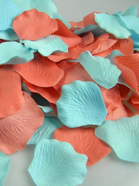 Turquoise Coral Weddings, Beach Wedding Decorations Reception, Wedding Roses, Aqua Rose, Dream Beach Wedding, Coral Aqua, Aqua Wedding, Ocean Wedding, Teal Wedding