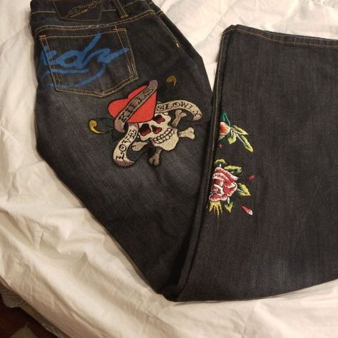 Ed Hardy Jeans, Y2k Fits, Cute Pants, 2000s Fashion Outfits, Cute Jeans, Baggy Pants, Swaggy Outfits, Embroidered Jeans, Ed Hardy