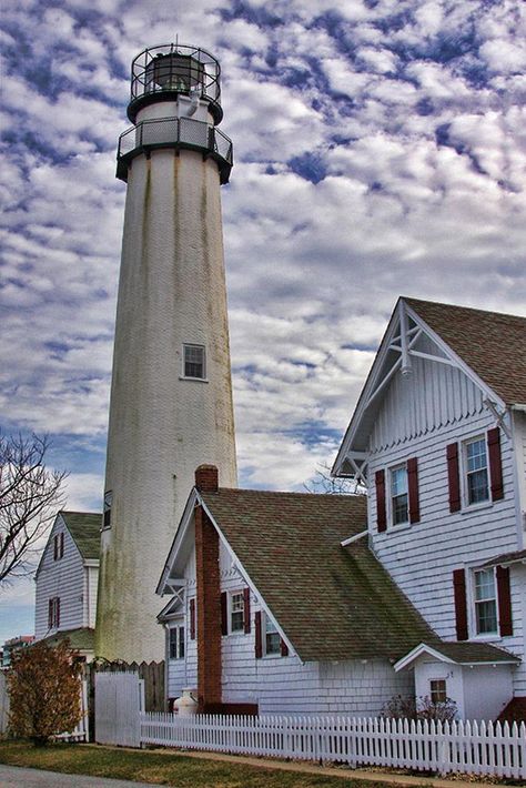 Fenwick Island Delaware, Fenwick Island, Lighthouses Photography, Lighthouse Pictures, Honeymoon Spots, Usa States, Beacon Of Light, Light Houses, Amazing Buildings